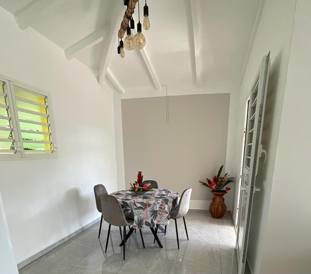Location Les Flamboyants Apartment Sainte-Anne  Luaran gambar